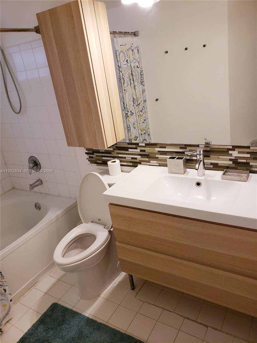 17125 N Bay Rd #3403 Sunny Isles Beach, FL 33160