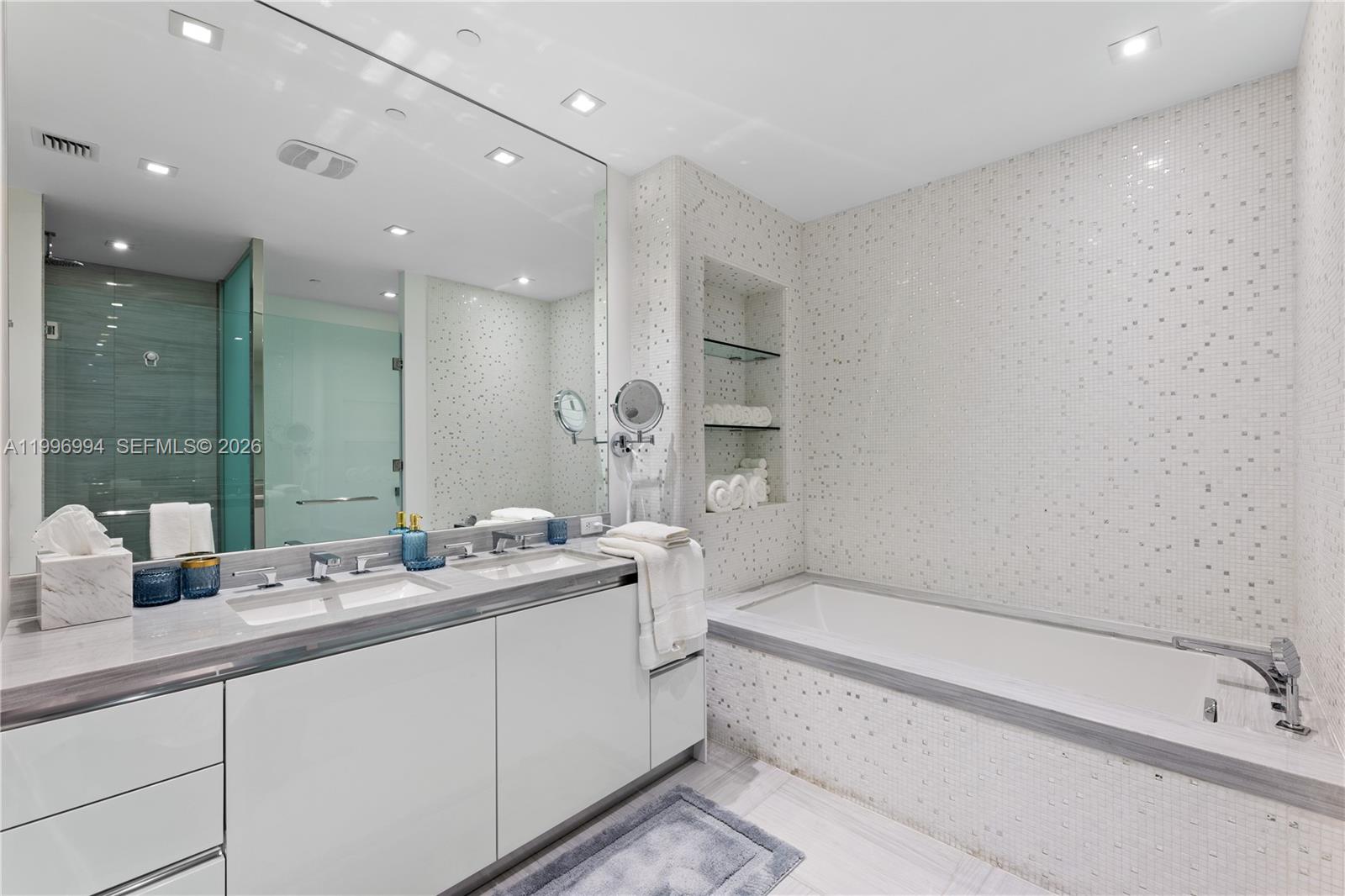 image Jade Signature22