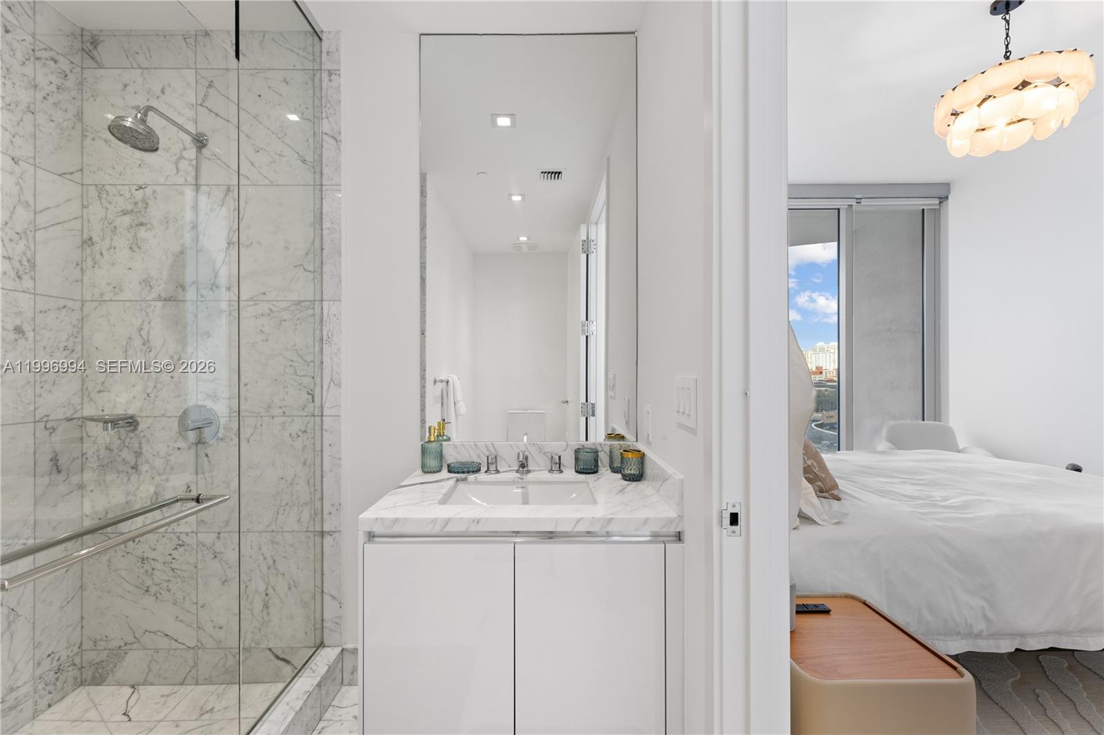 image Jade Signature25