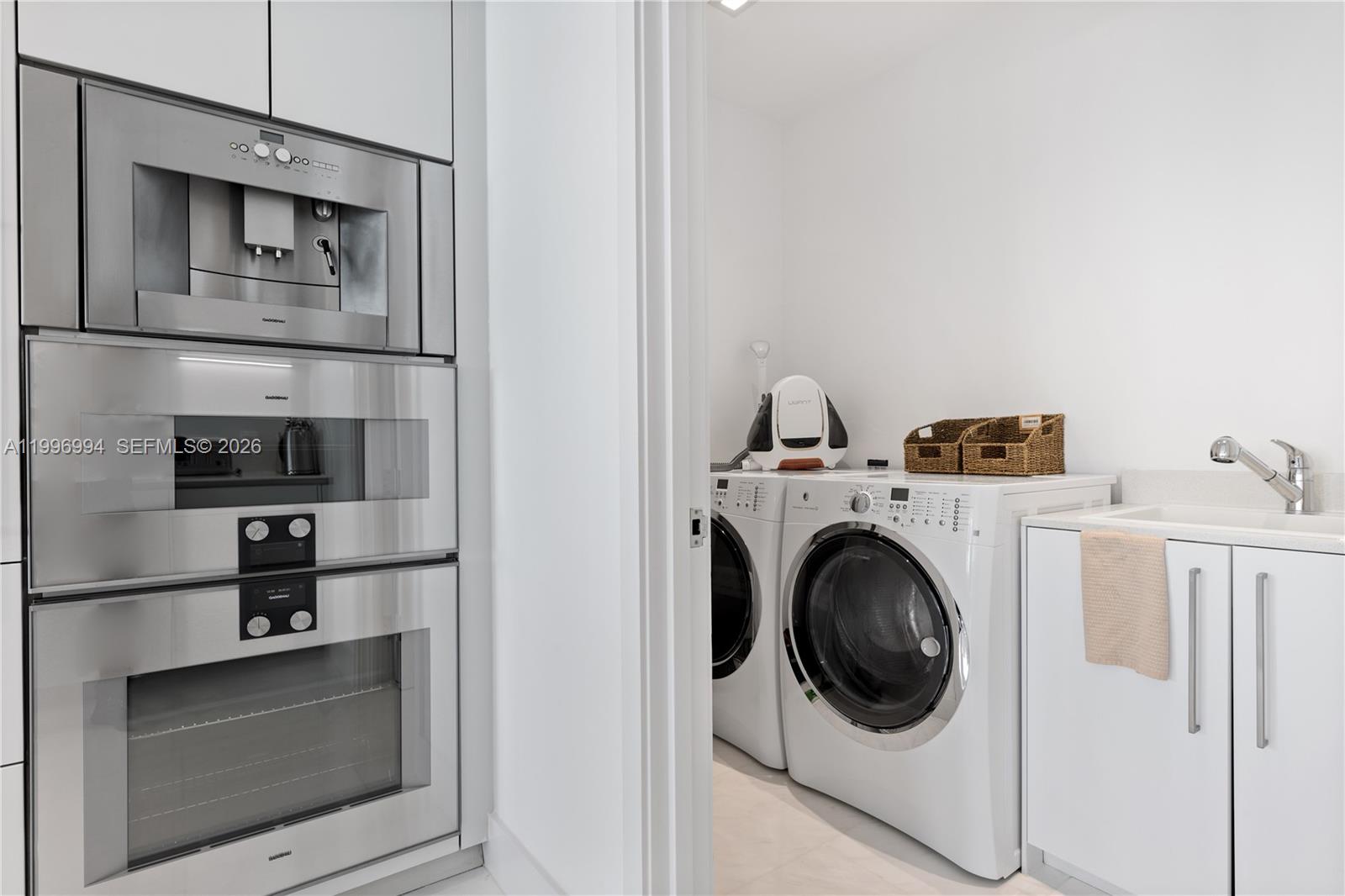 image Jade Signature32