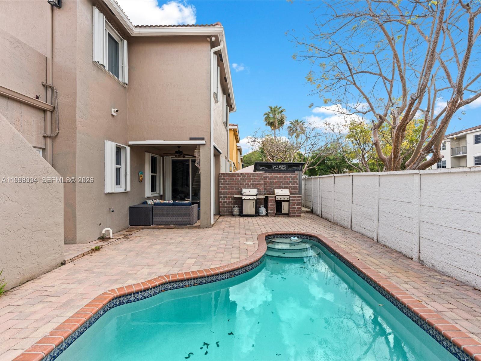 10872 NW 51st Ln Doral, FL 33178