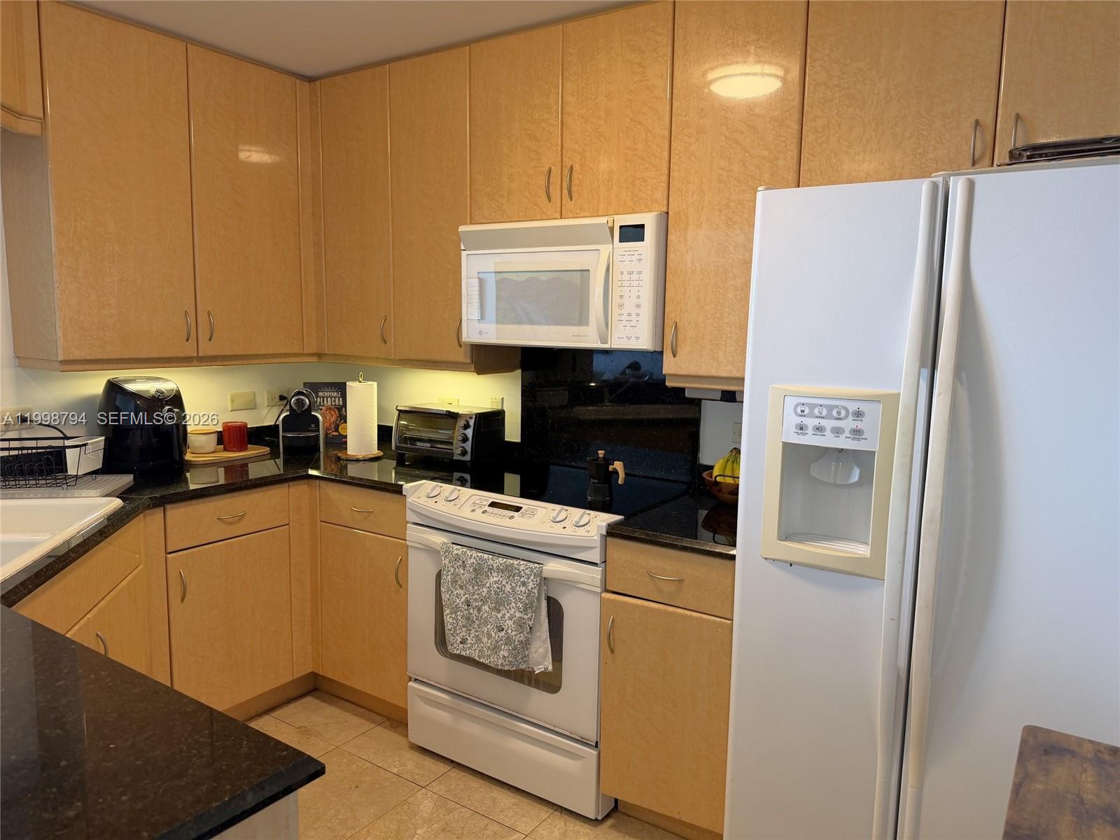 image Courts Brickell Key23