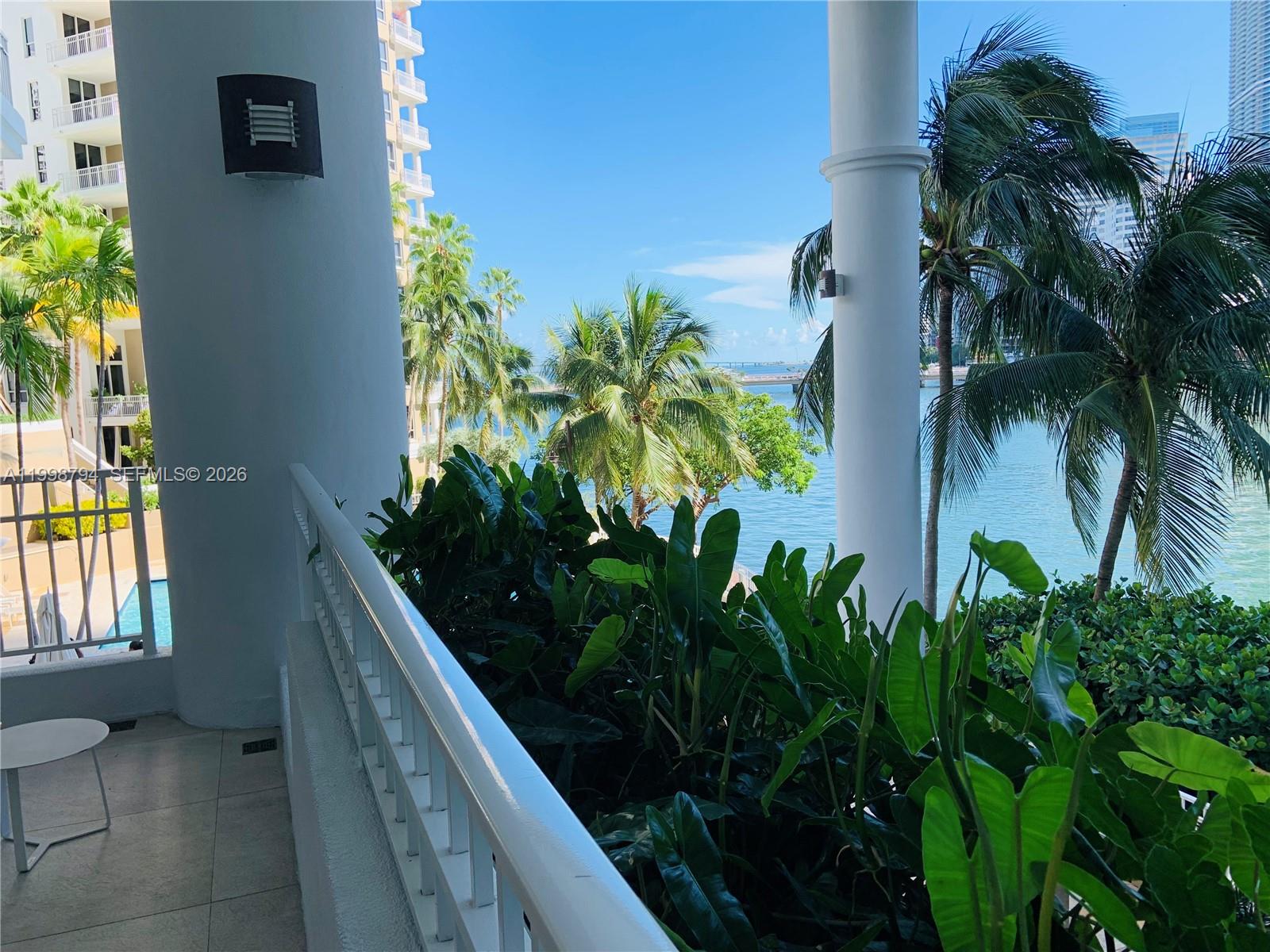 image Courts Brickell Key40