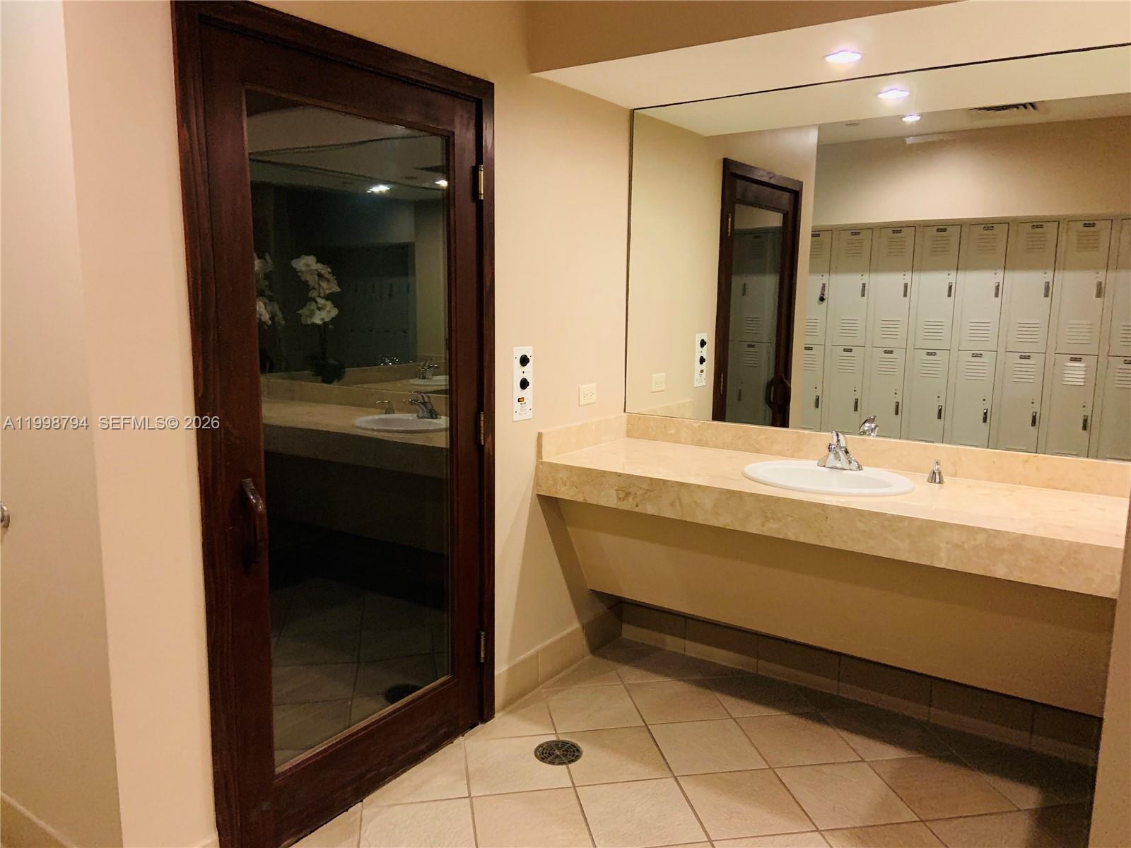 image Courts Brickell Key46