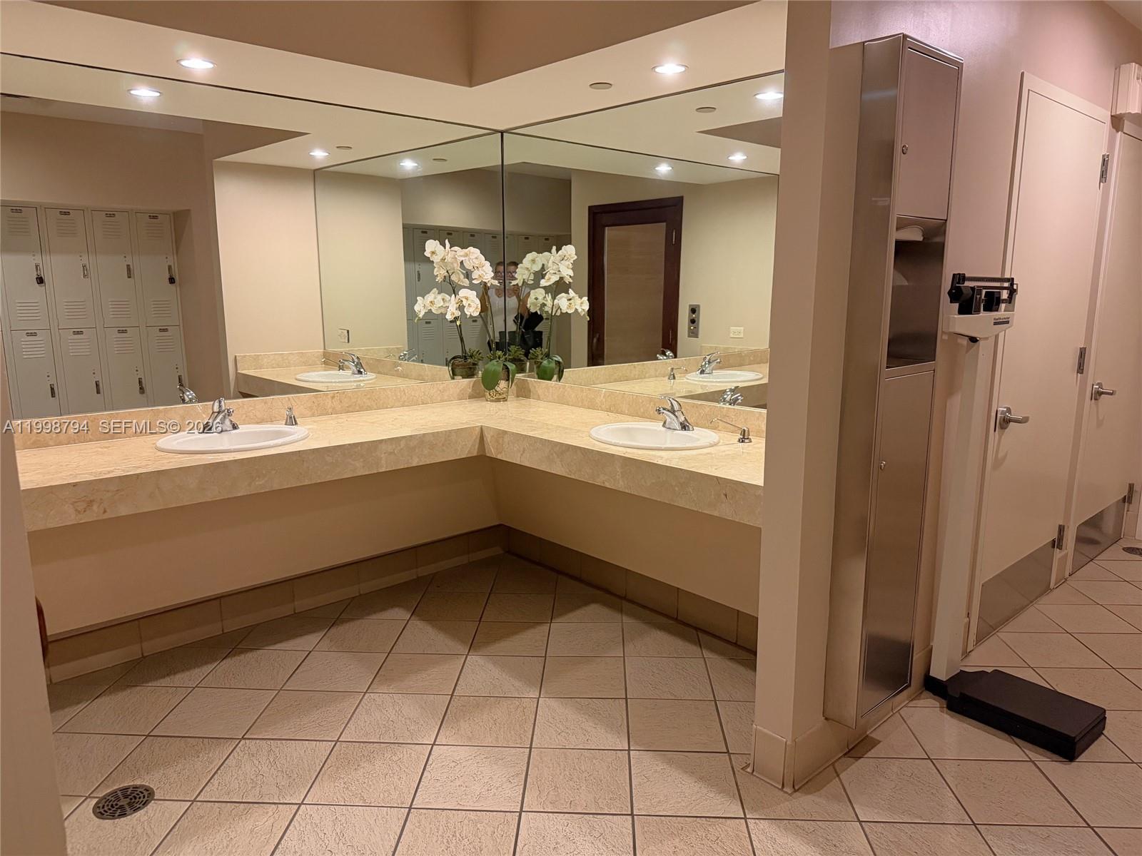 image Courts Brickell Key49