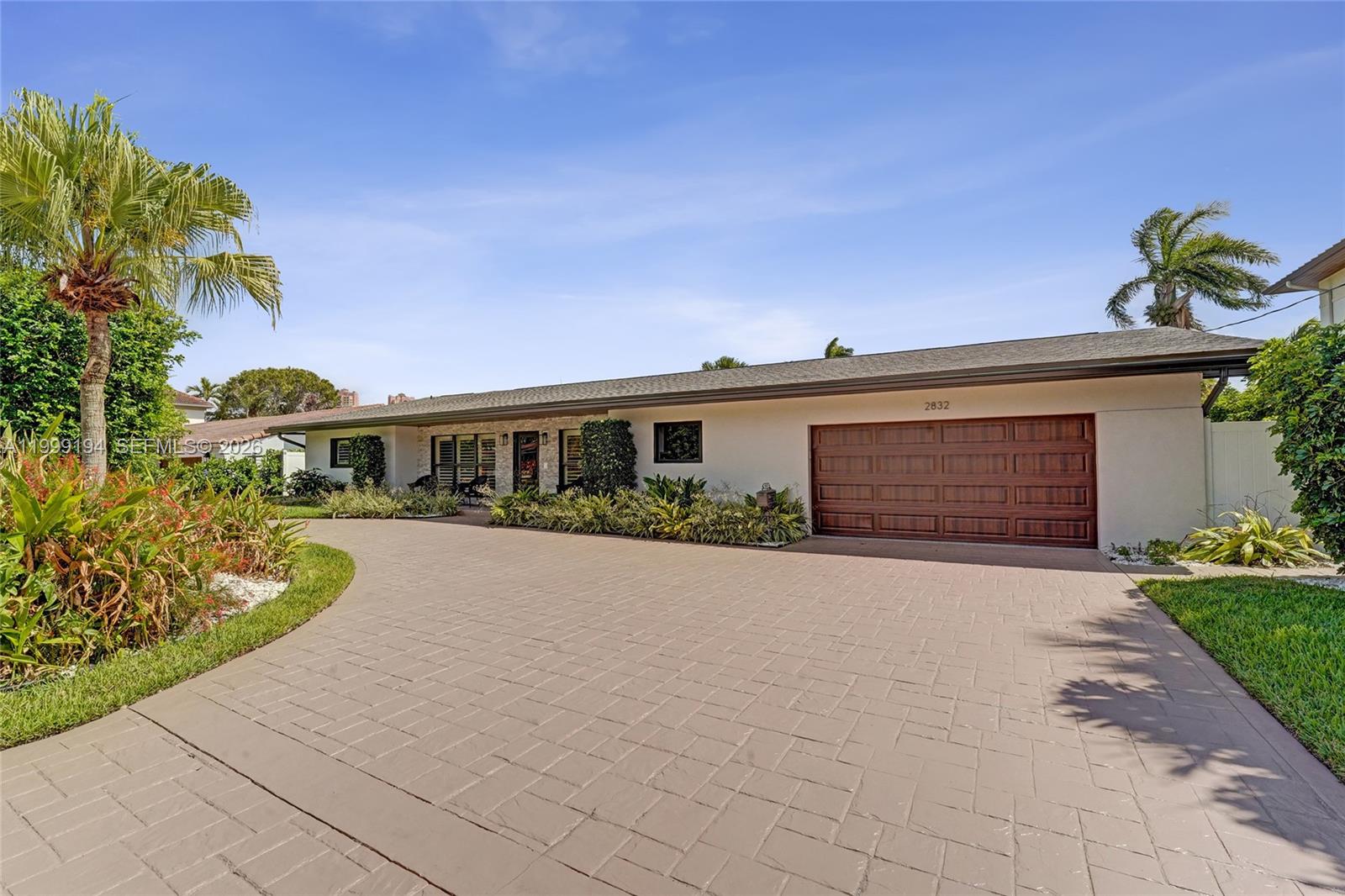 2832 NE 26th St Fort Lauderdale, FL 33305