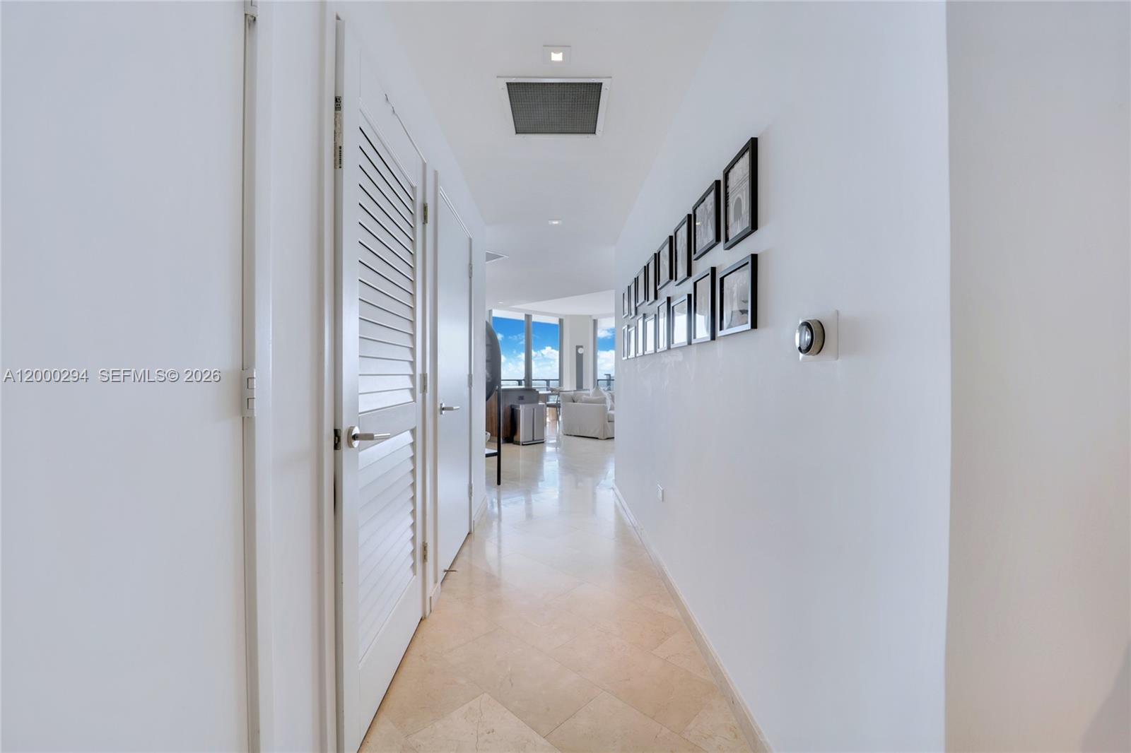 88 SW 7th St #2602 Miami, FL 33130