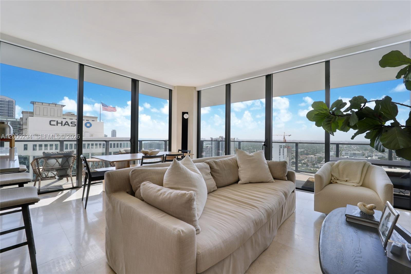 88 SW 7th St #2602 Miami, FL 33130