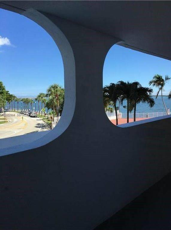 image Brickell Harbour12