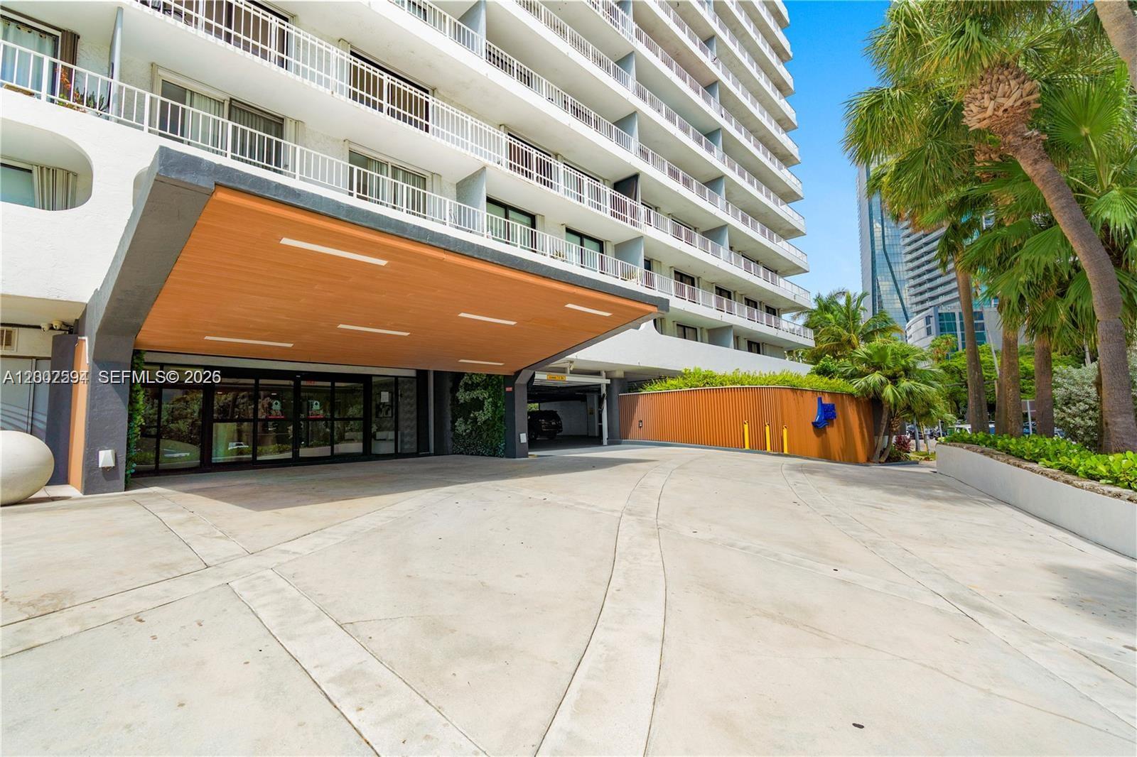 image Brickell Harbour1