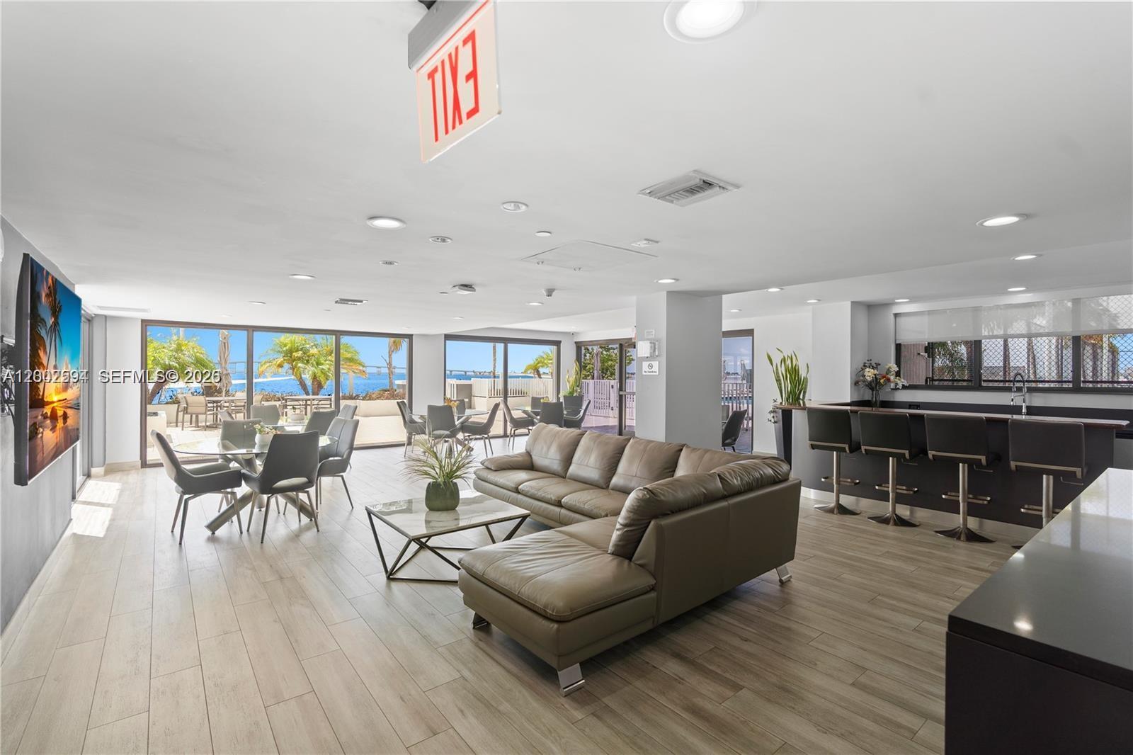 image Brickell Harbour21