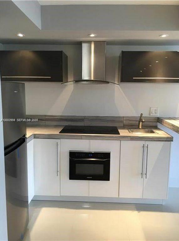 image Brickell Harbour3