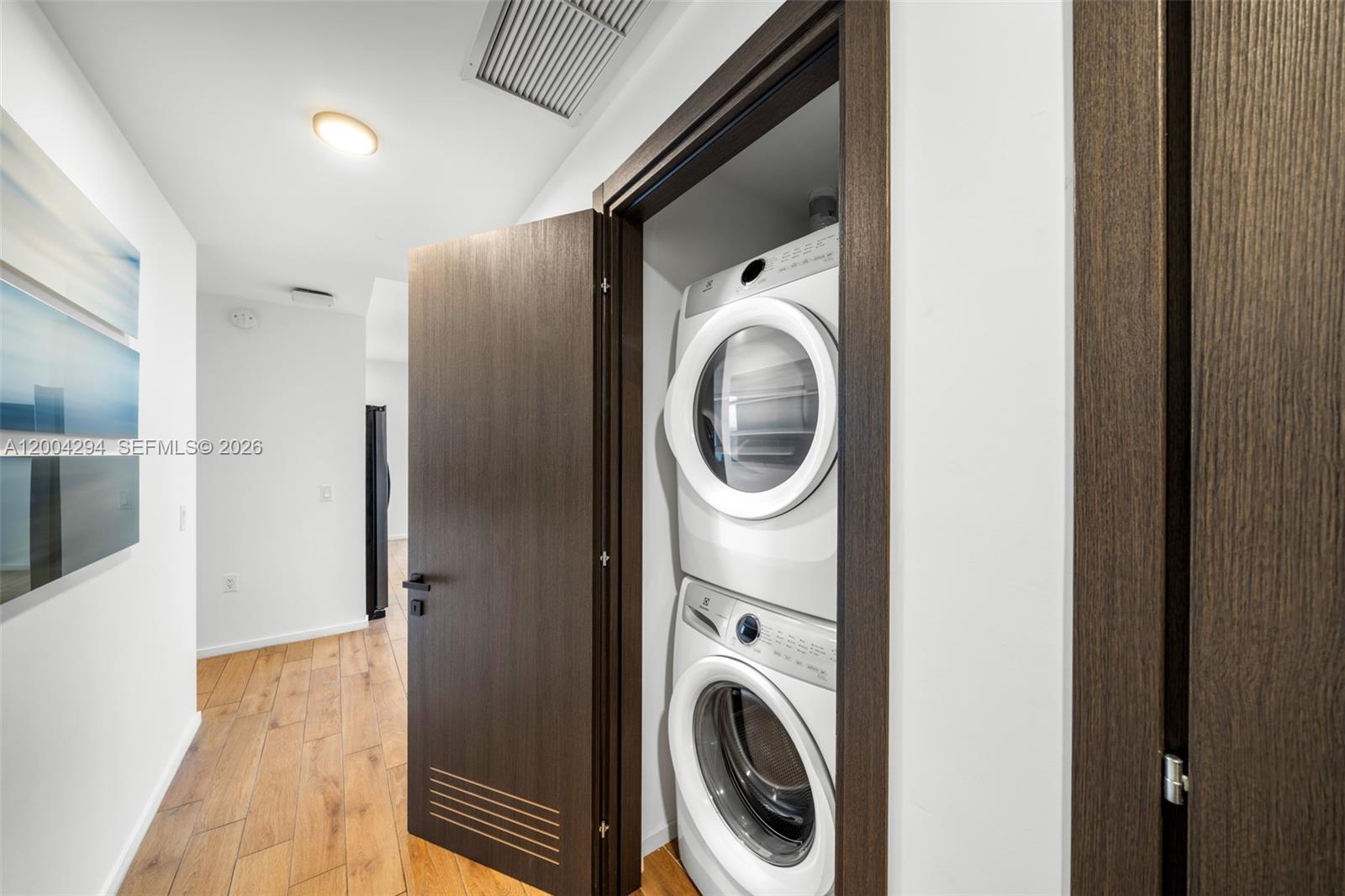 398 NE 5th St #1809 Miami, FL 33132