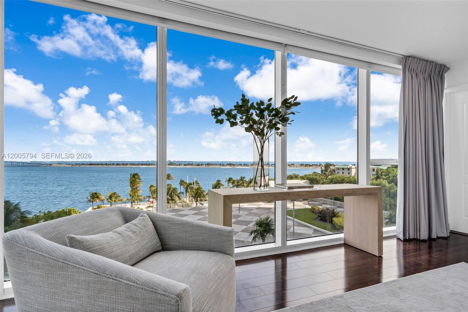 2101 Brickell Ave #306