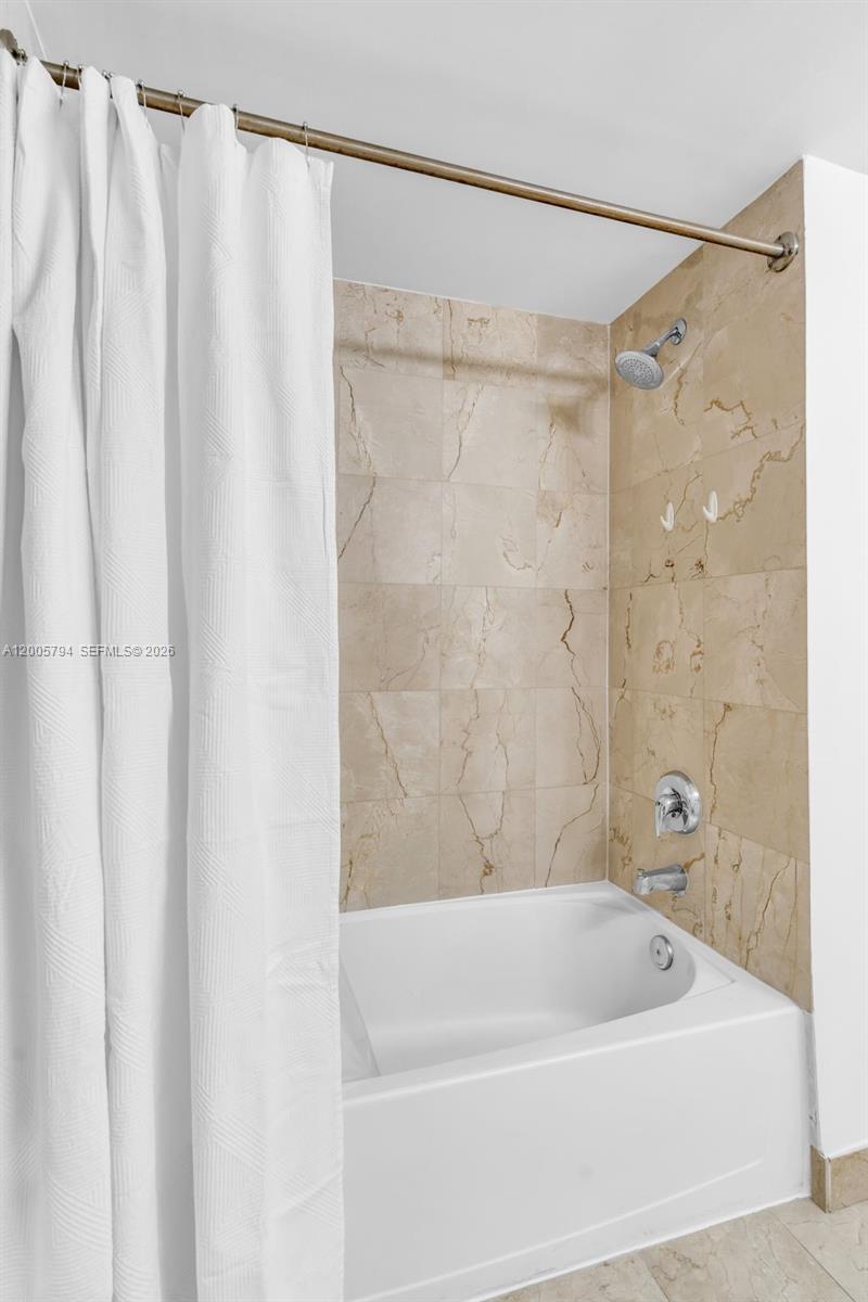 2101 Brickell Ave #306 Miami, FL 33129