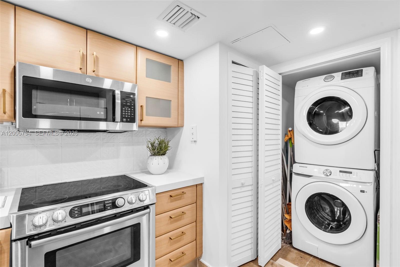 2101 Brickell Ave #306 Miami, FL 33129