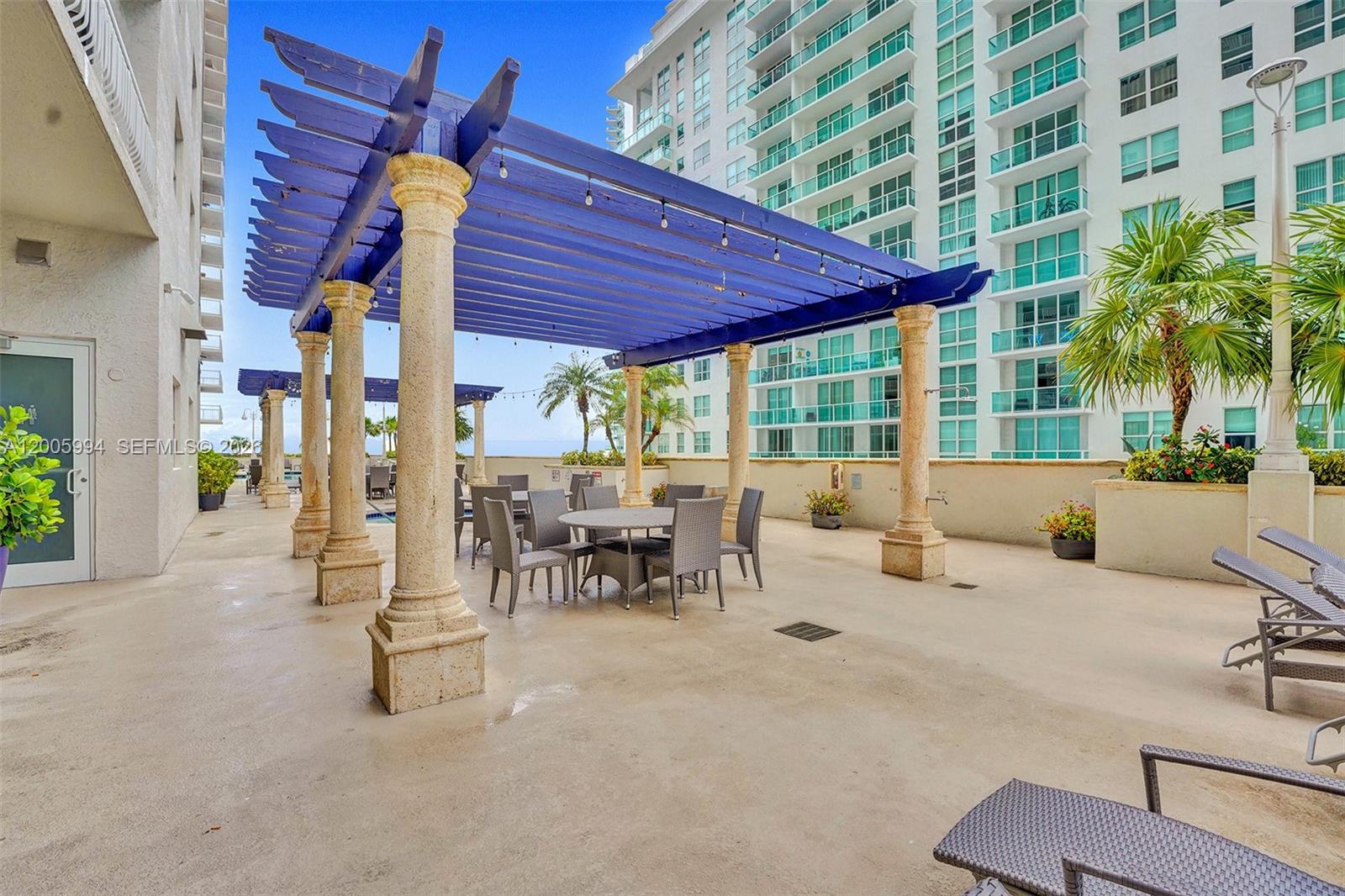 image The Club at Brickell Bay8