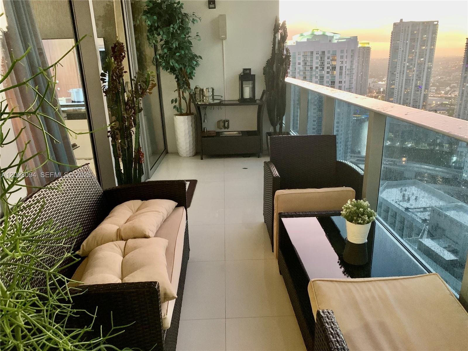 image Epic Residences8