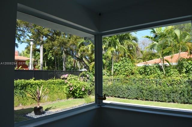 173 S Shore Dr S Miami, FL 33133