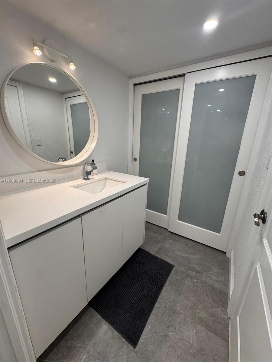 2301 Collins Ave #427 Miami Beach, FL 33139