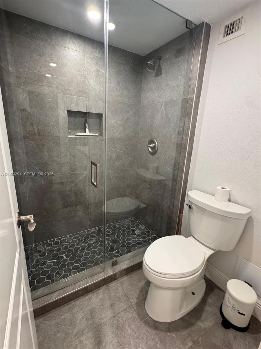 2301 Collins Ave #427 Miami Beach, FL 33139