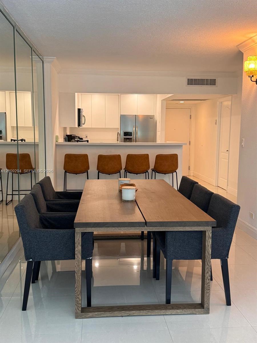 2301 Collins Ave #427 Miami Beach, FL 33139