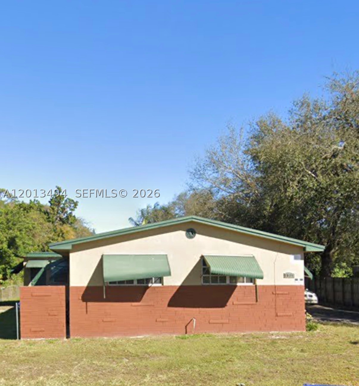 5631 SW 27th St