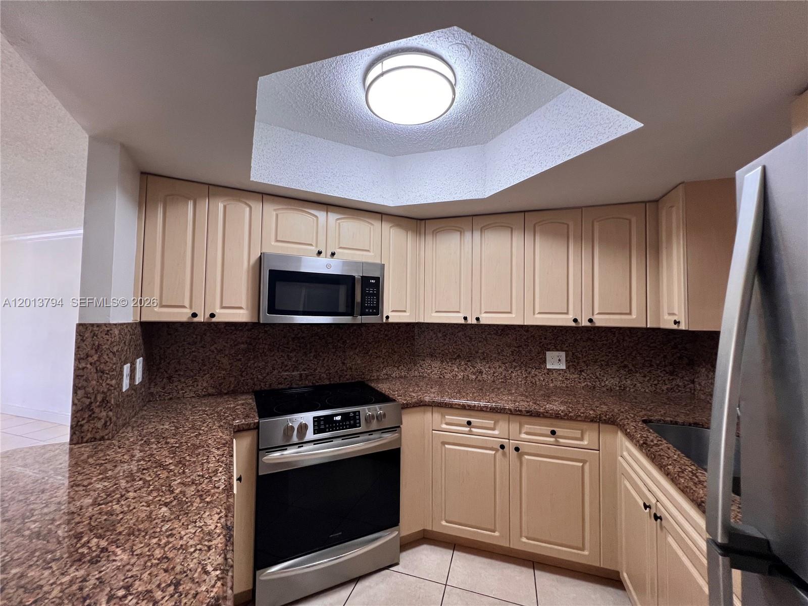 8373 Lake Dr #202 Doral, FL 33166