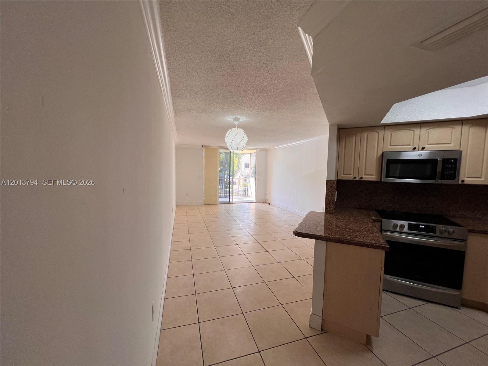 8373 Lake Dr #202 Doral, FL 33166