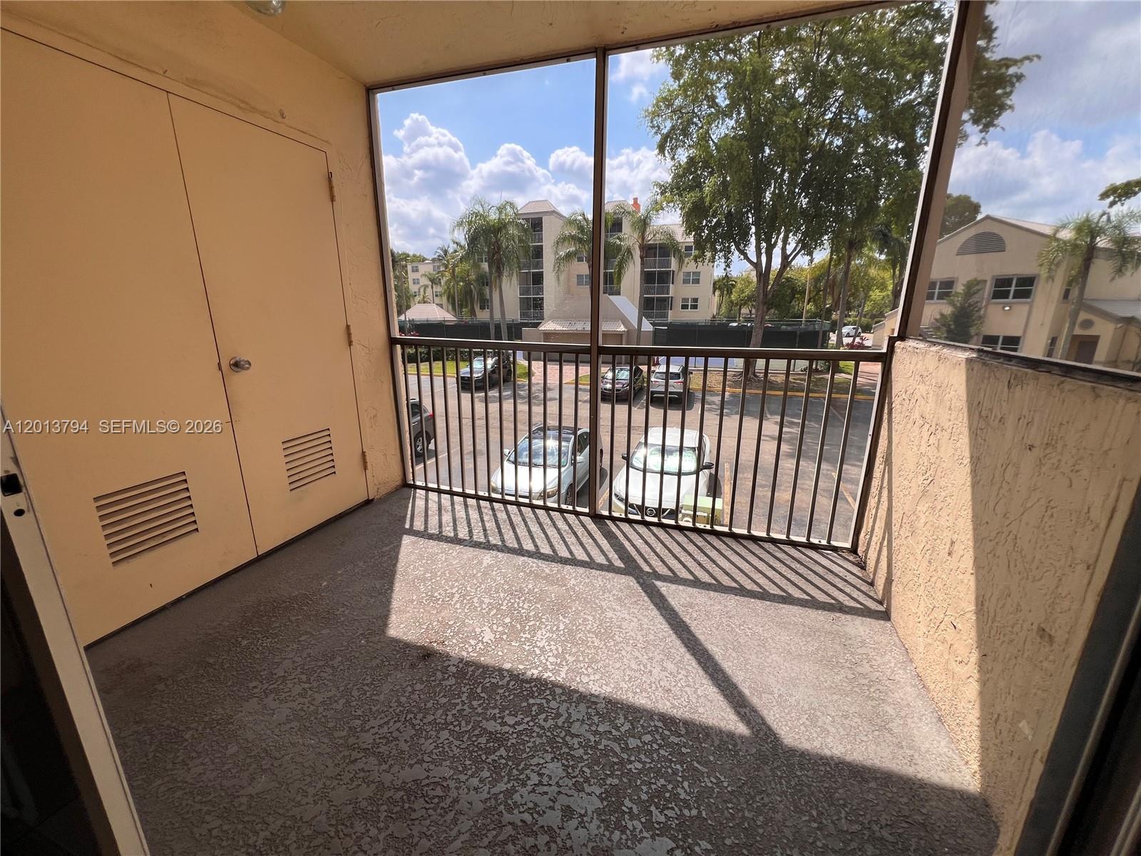 8373 Lake Dr #202 Doral, FL 33166