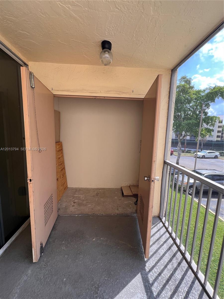 8373 Lake Dr #202 Doral, FL 33166
