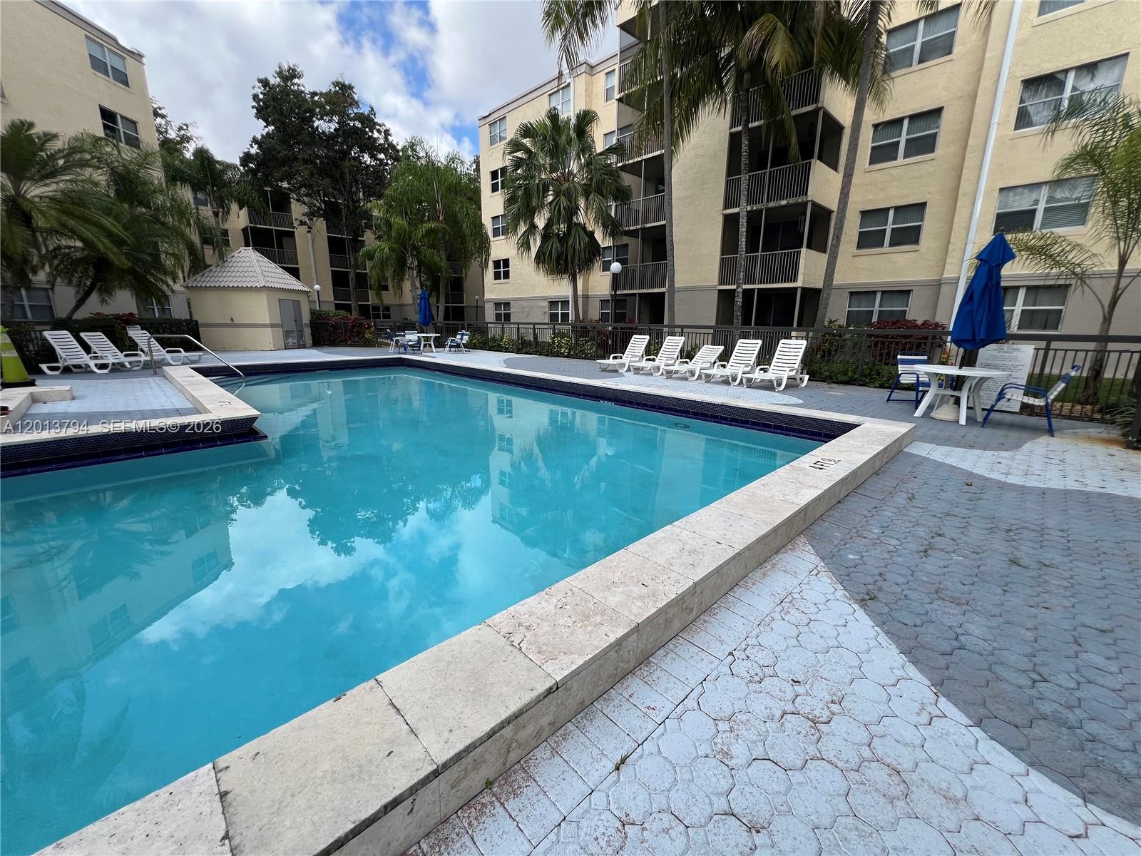 8373 Lake Dr #202 Doral, FL 33166