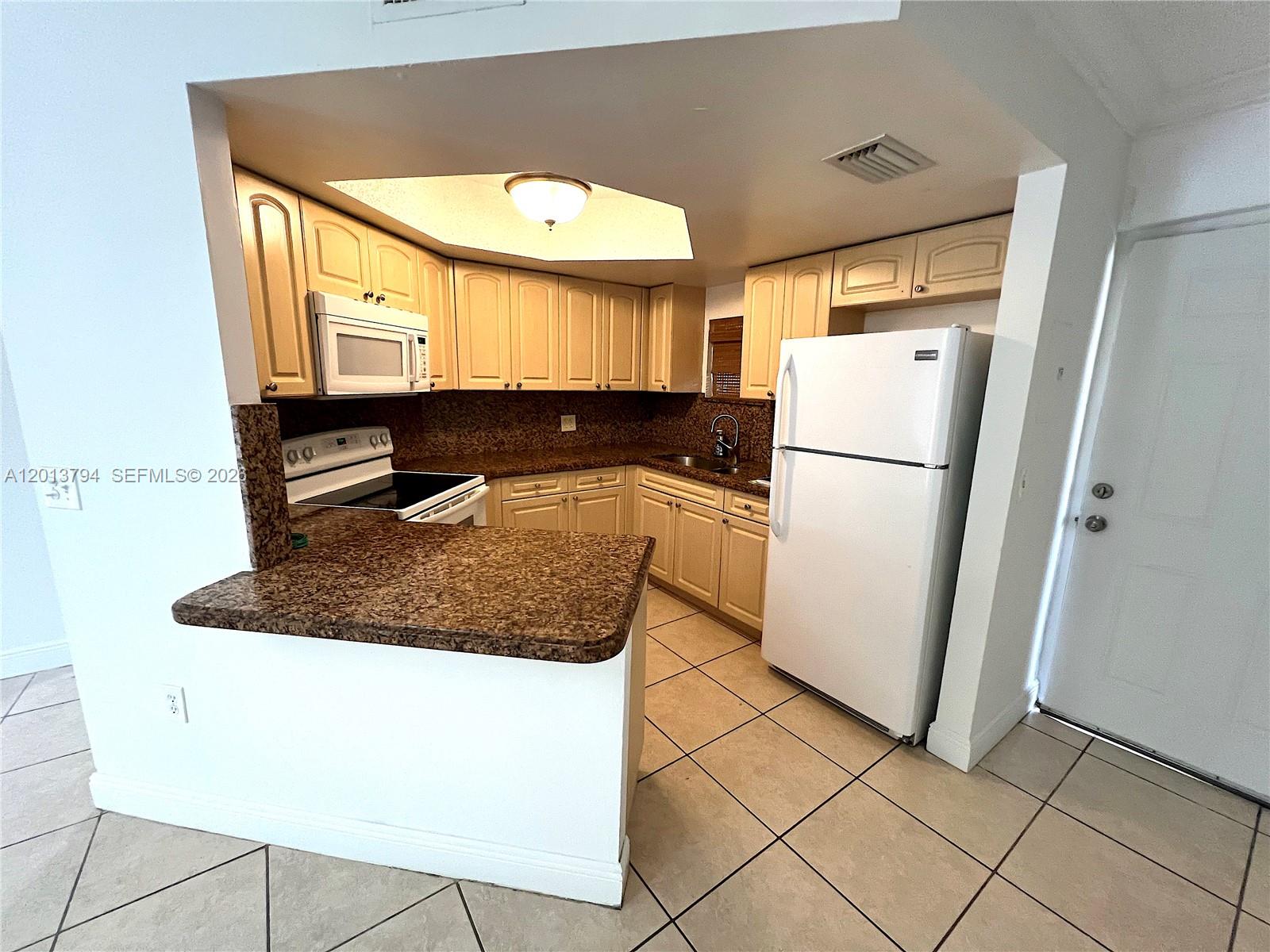 8373 Lake Dr #202 Doral, FL 33166