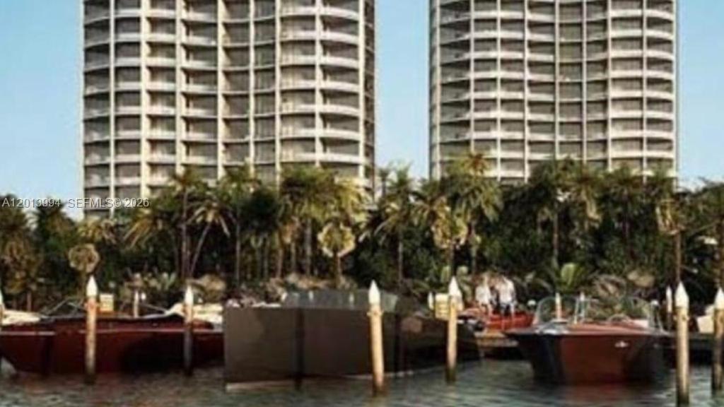 2831 S Bayshore Dr #1504 Miami, FL 33133