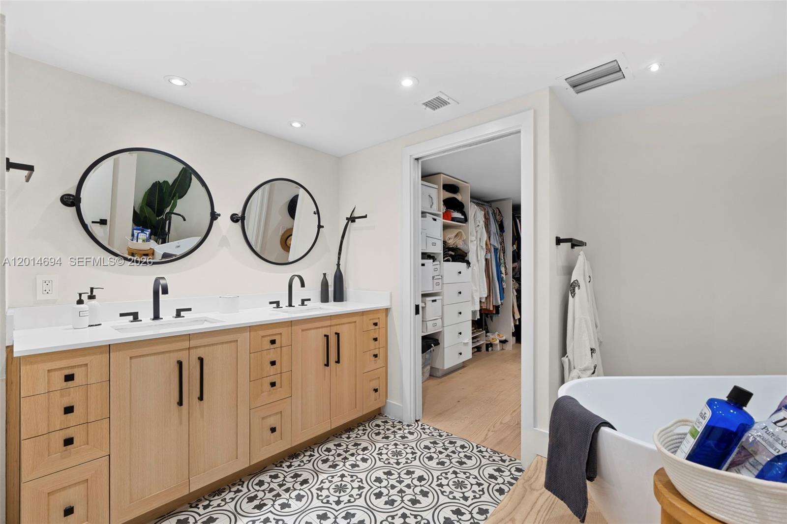 141 Crandon Blvd #237 Key Biscayne, FL 33149