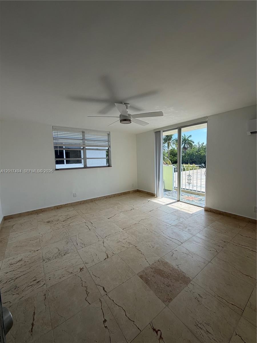 915 Jefferson Ave #4F