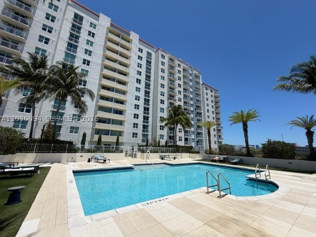 3000 Coral Way #813