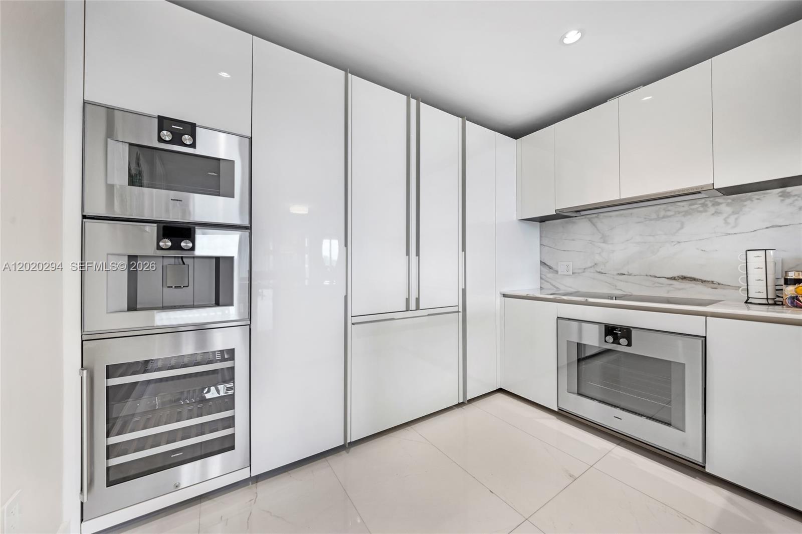 10201 Collins Ave #305 Bal Harbour, FL 33154