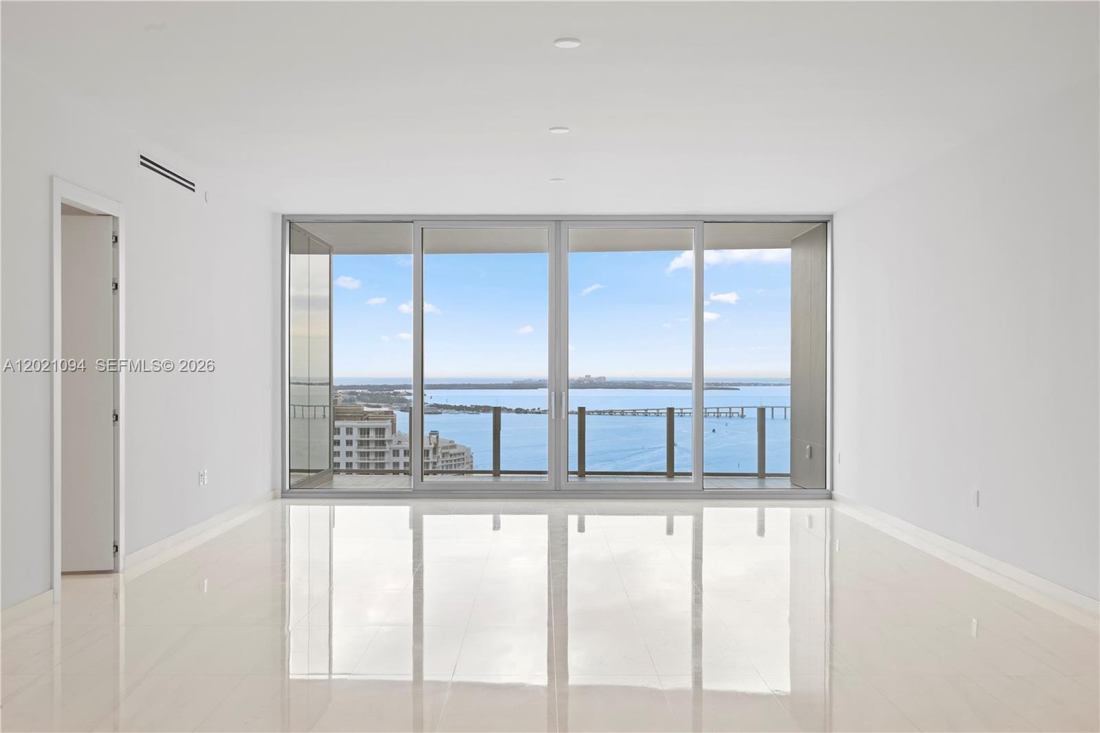 300 Biscayne Blvd Way #3404 Miami, FL 33131