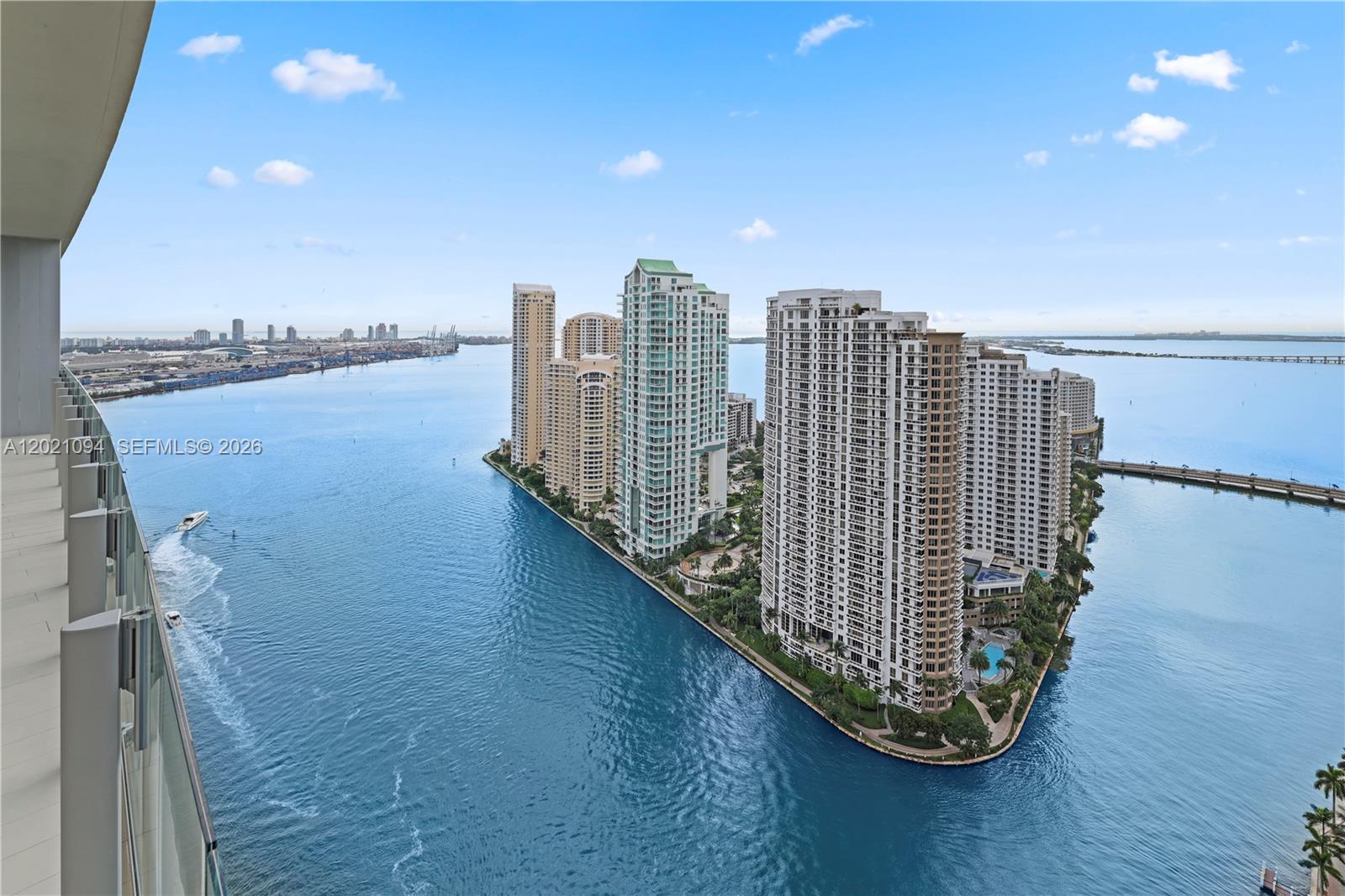 300 Biscayne Blvd Way #3404 Miami, FL 33131
