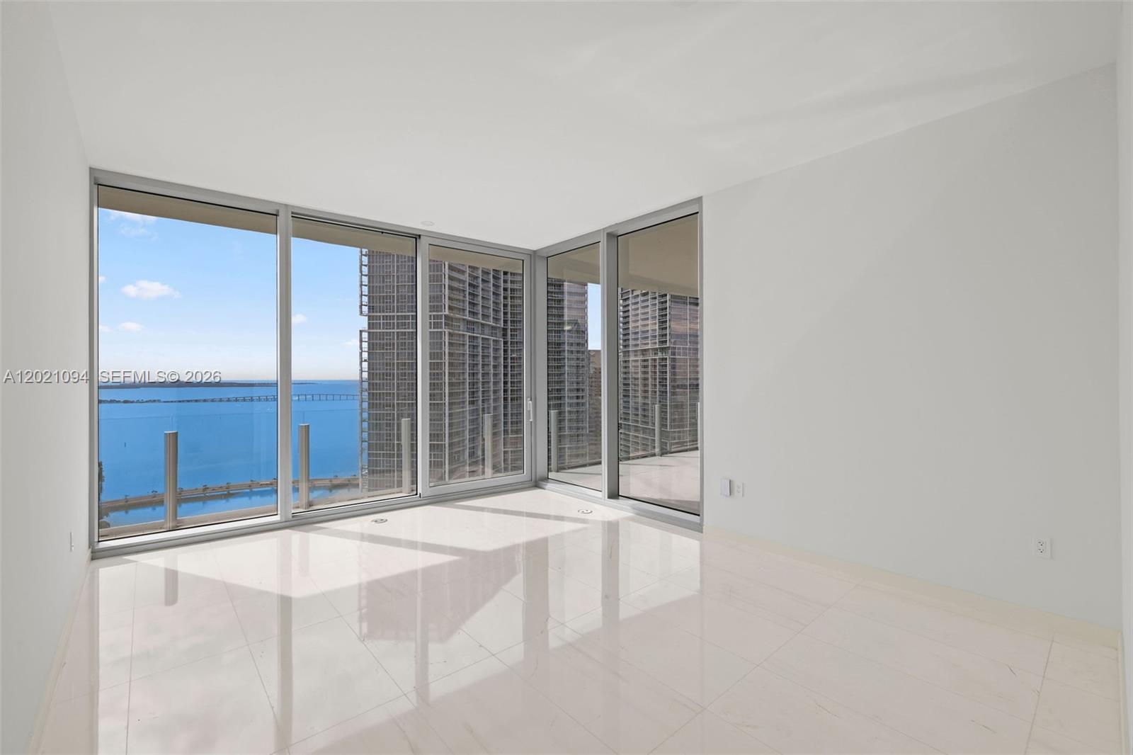 300 Biscayne Blvd Way #3404 Miami, FL 33131