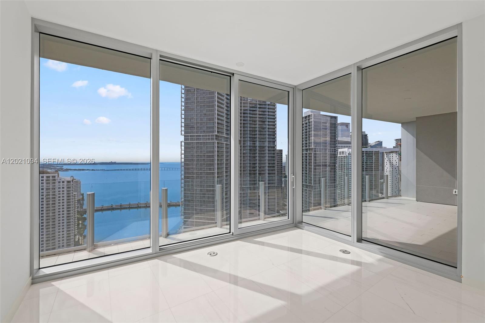 300 Biscayne Blvd Way #3404 Miami, FL 33131