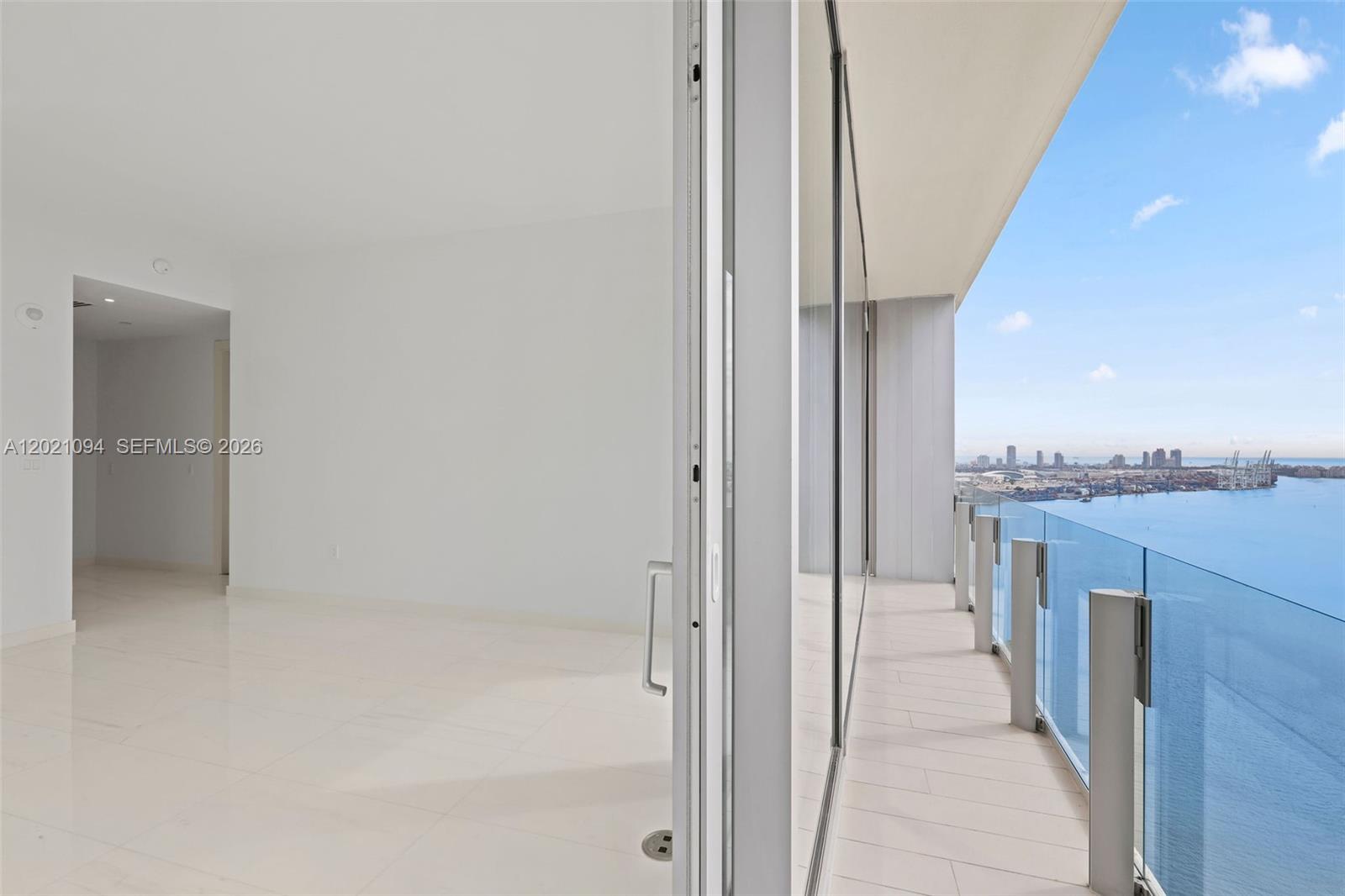 300 Biscayne Blvd Way #3404 Miami, FL 33131
