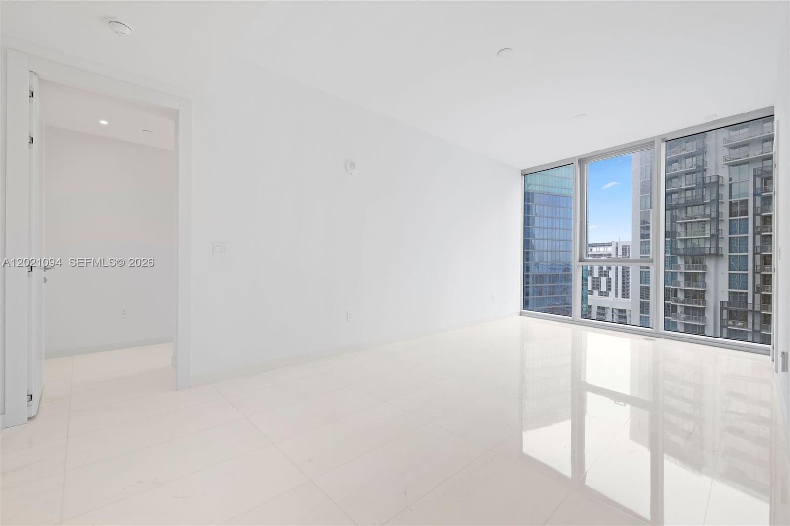 300 Biscayne Blvd Way #3404 Miami, FL 33131