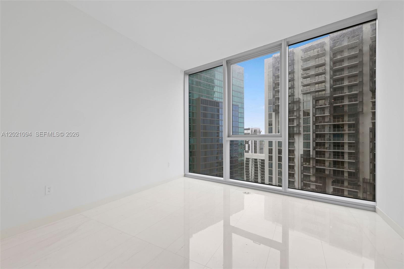 300 Biscayne Blvd Way #3404 Miami, FL 33131