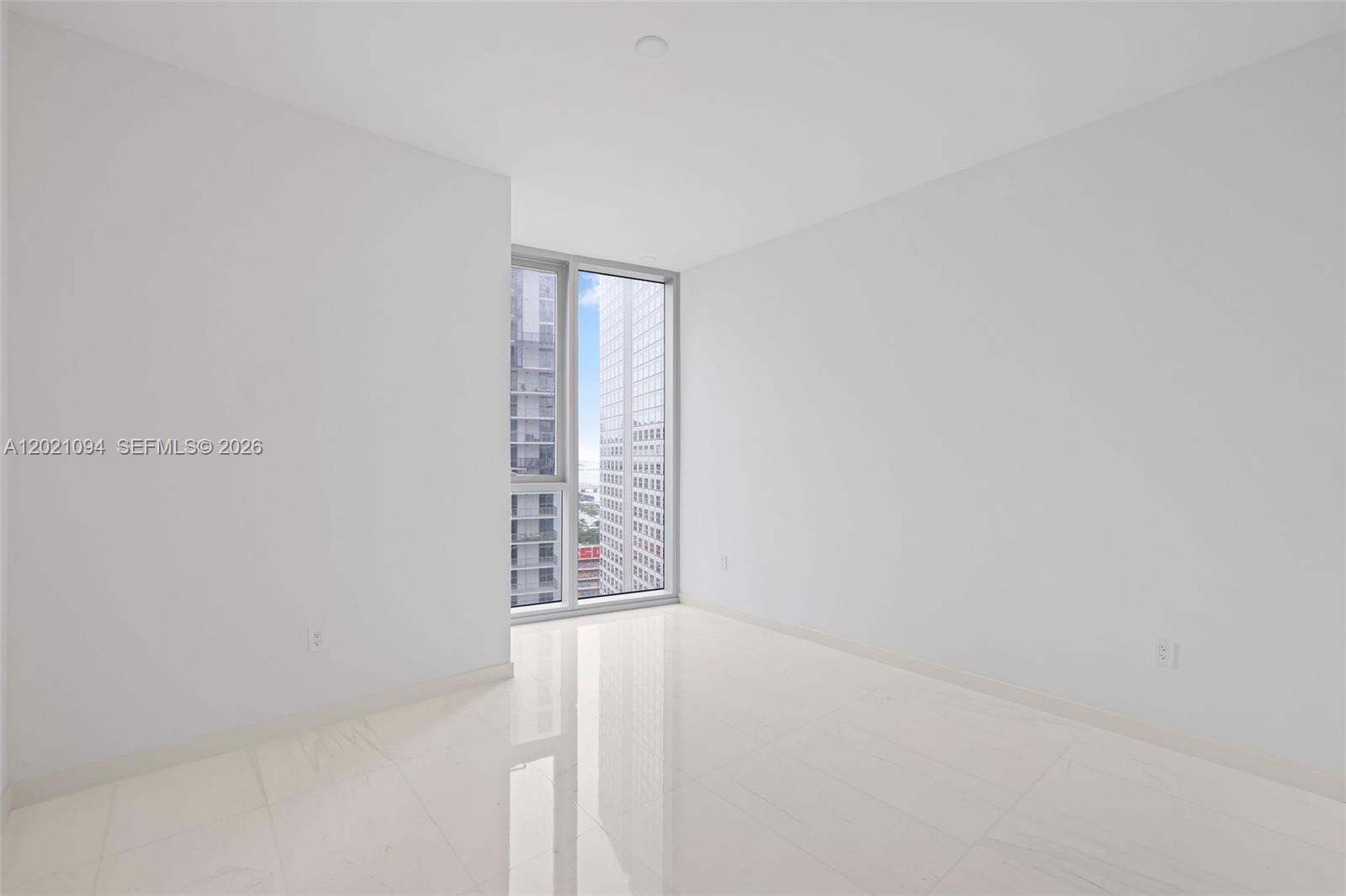 300 Biscayne Blvd Way #3404 Miami, FL 33131