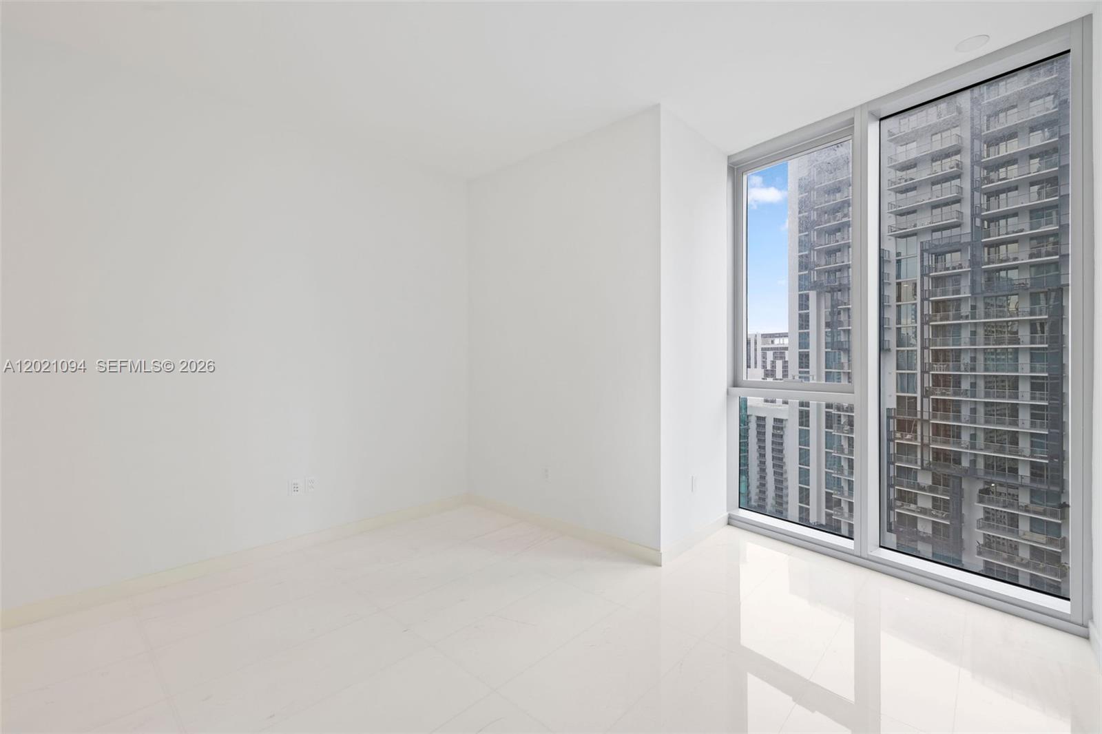 300 Biscayne Blvd Way #3404 Miami, FL 33131
