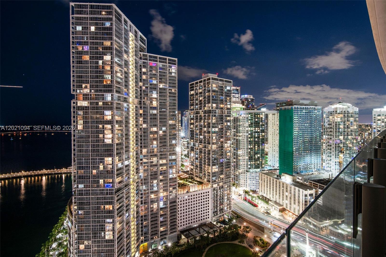 300 Biscayne Blvd Way #3404 Miami, FL 33131