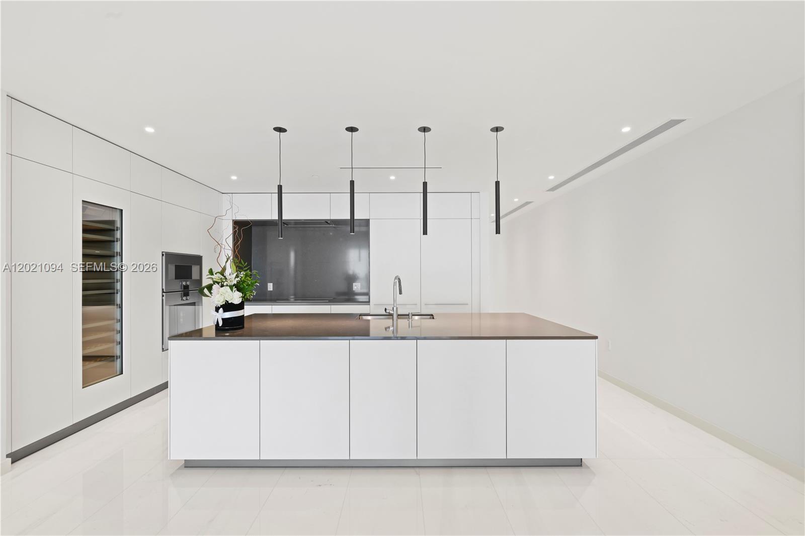 300 Biscayne Blvd Way #3404 Miami, FL 33131
