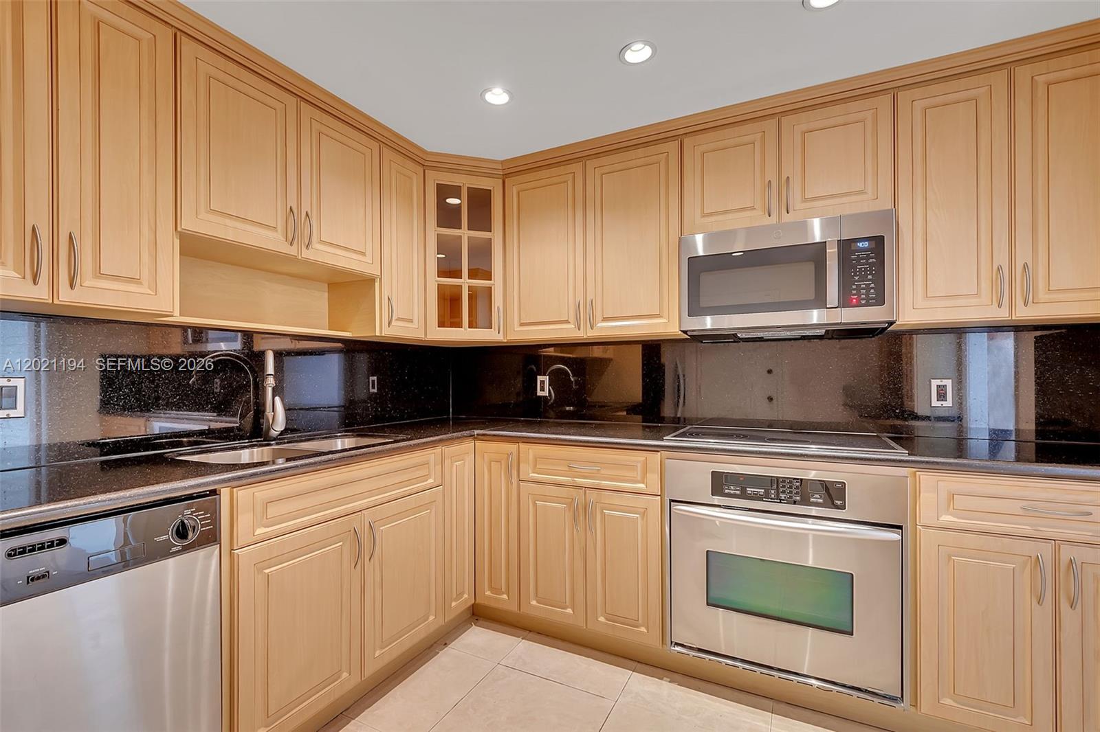 3 Grove Isle Dr #C1606 Coconut Grove, FL 33133